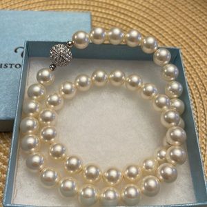 Touchstone crystal beautiful pearl like necklace